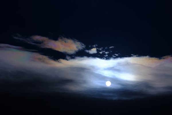 彩雲（冬の晴れ間に）